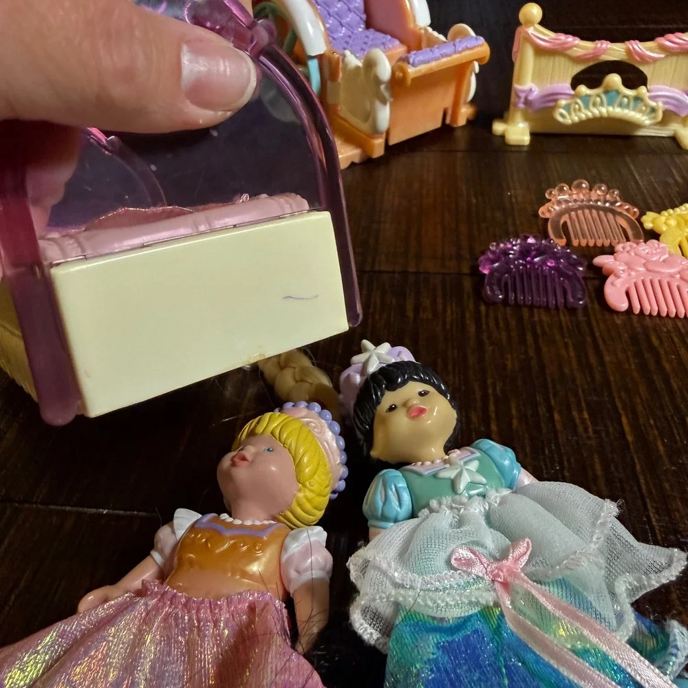 1995 Fisher-Price Loving Family Once Upon A Dream Dollhouse Accessory Figure Lot